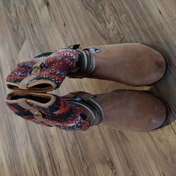 EUC Steve Madden Tolteca Booties - Picture 9 of 10